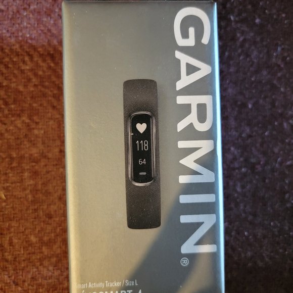 Garmin Vivosmart 4 Smart watch - Picture 1 of 4
